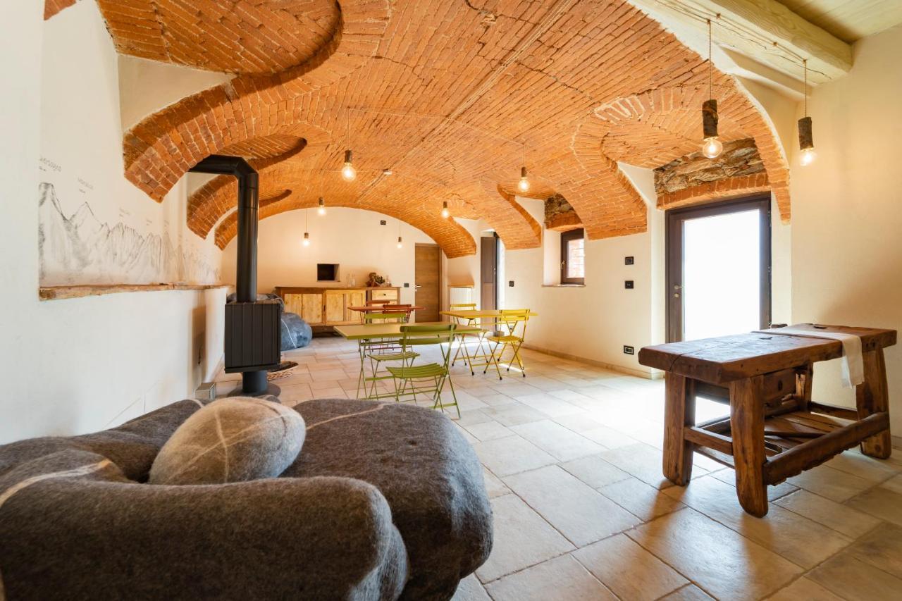 Country House Le Gaie Allegre Villar San Costanzo Exteriör bild